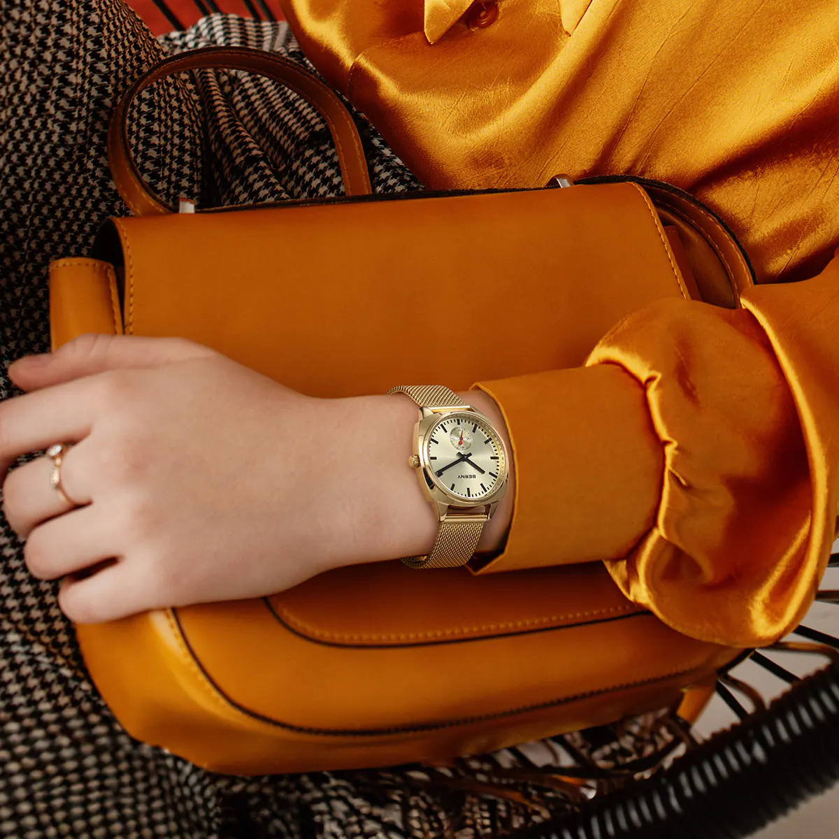 BERNY-Women Quartz Square Watch-2785L - Image 10